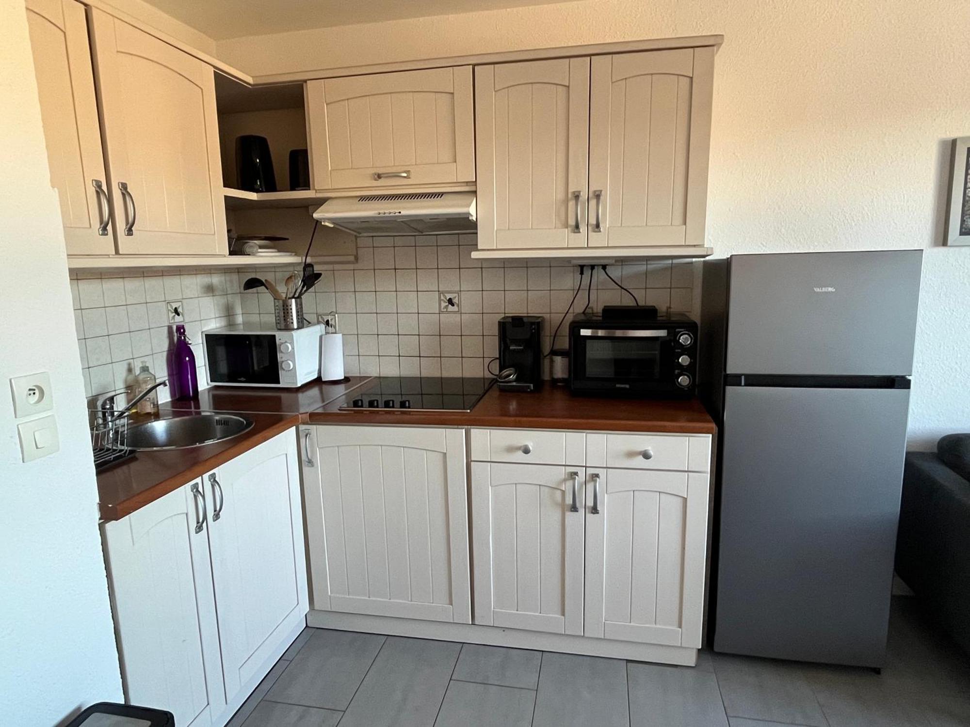 Appartement T2, 4 Personnes, Climatise, Avec Piscine, Village De La Mer La Londe-les-Maures Dış mekan fotoğraf